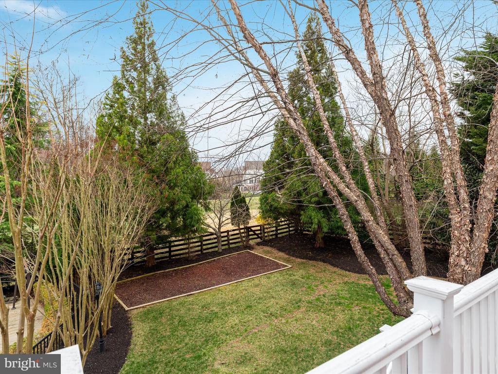 24124 HEATHER HILL PLACE