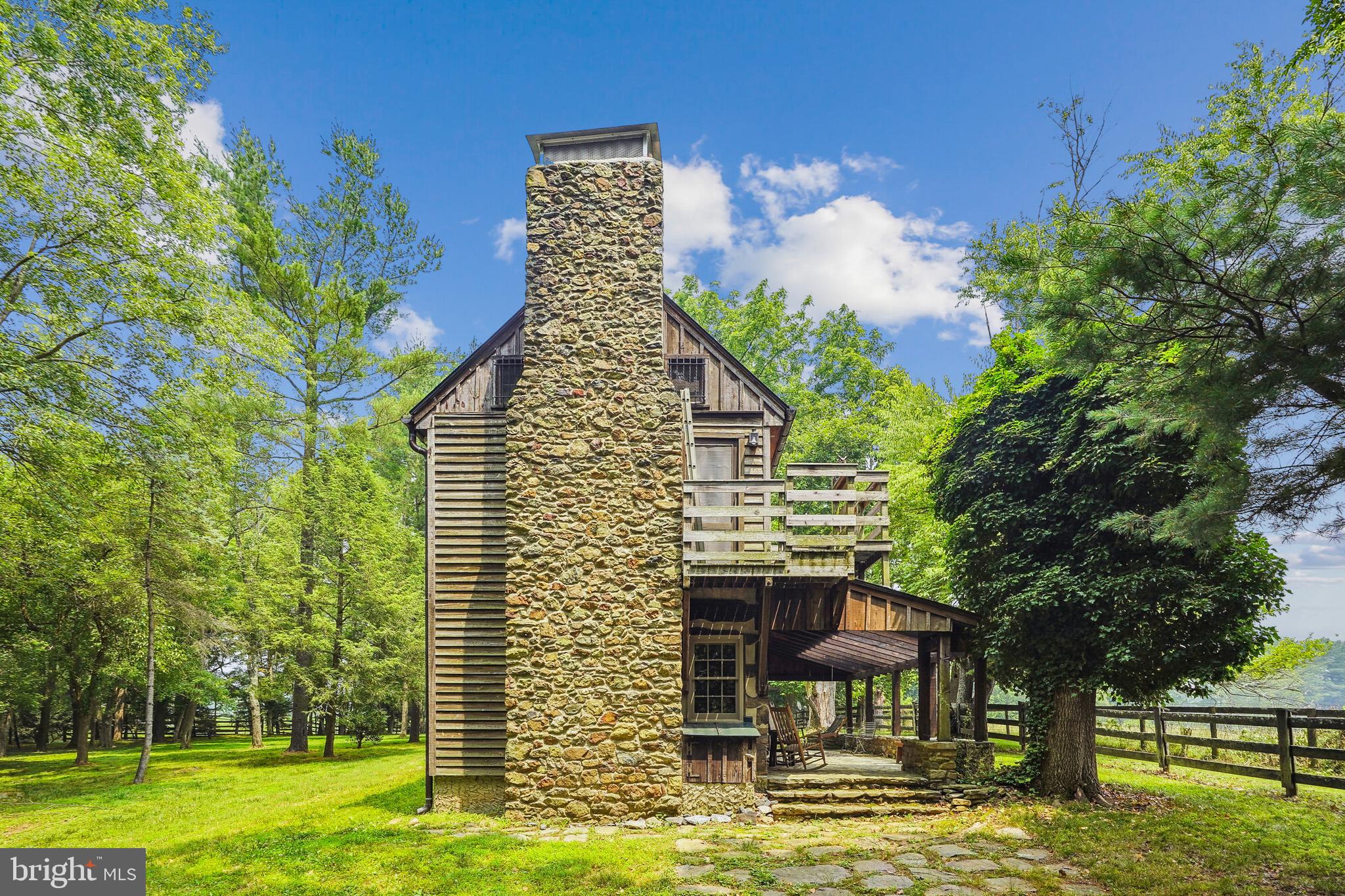 18285 FOUNDRY ROAD