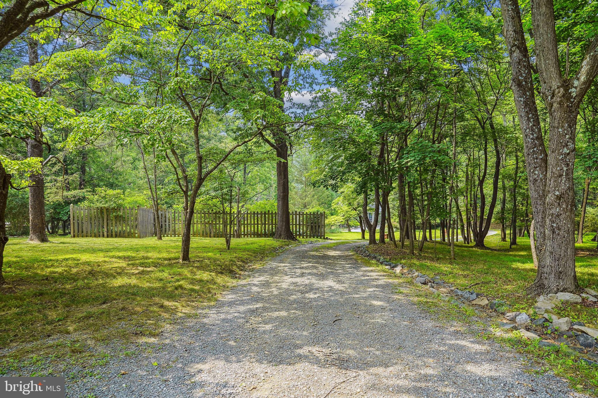 18285 FOUNDRY ROAD
