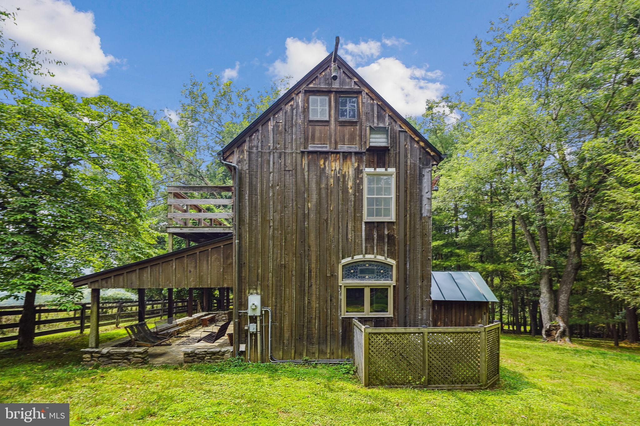 18285 FOUNDRY ROAD