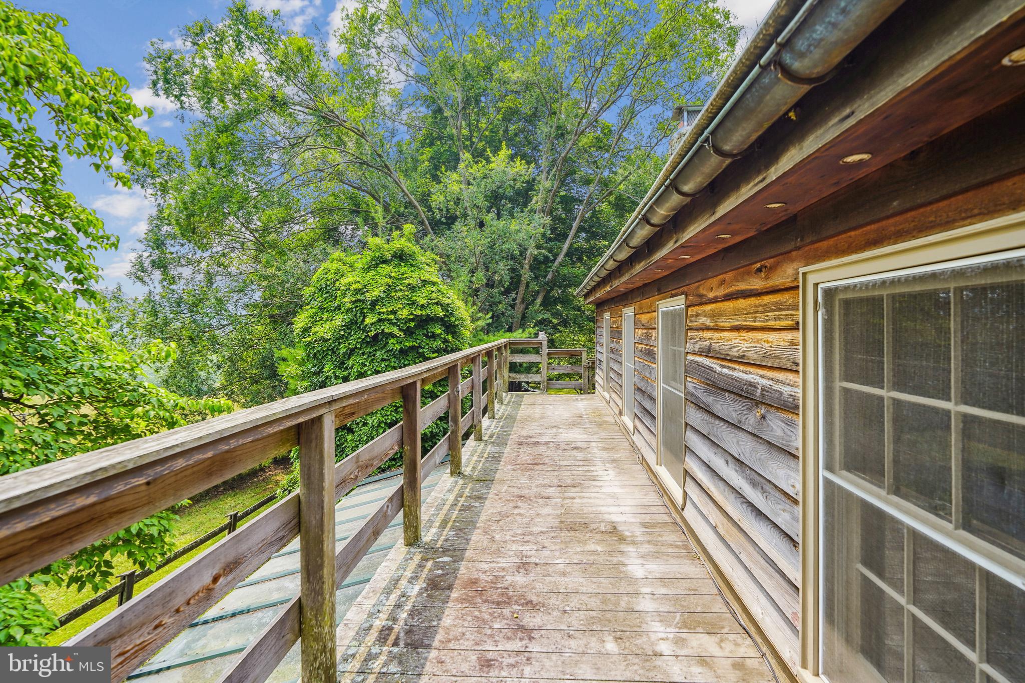 18285 FOUNDRY ROAD