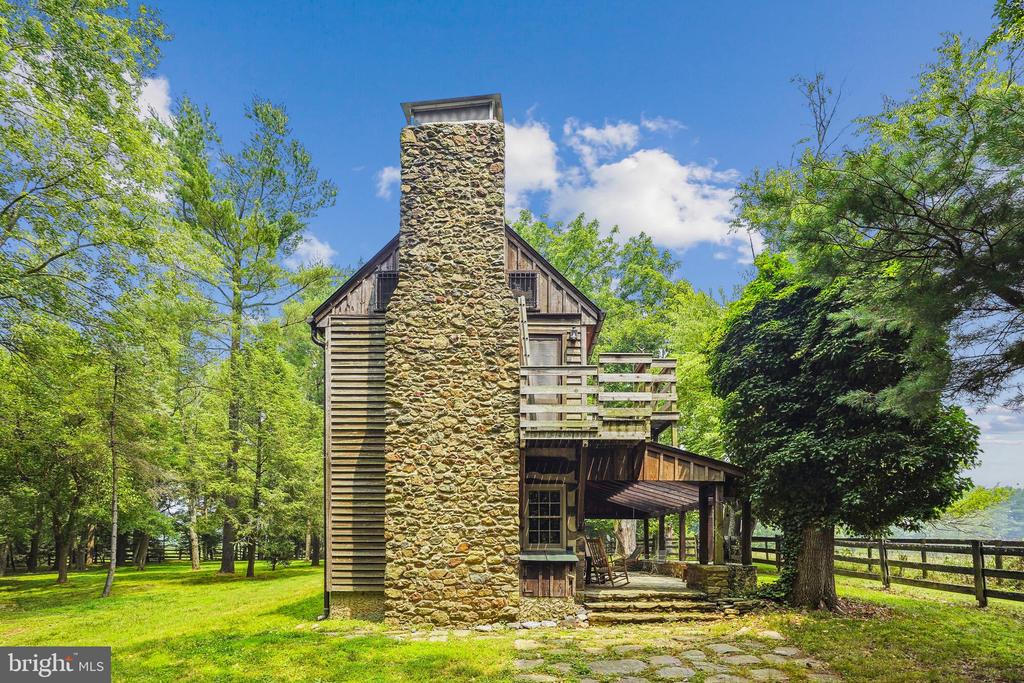 18285 FOUNDRY ROAD