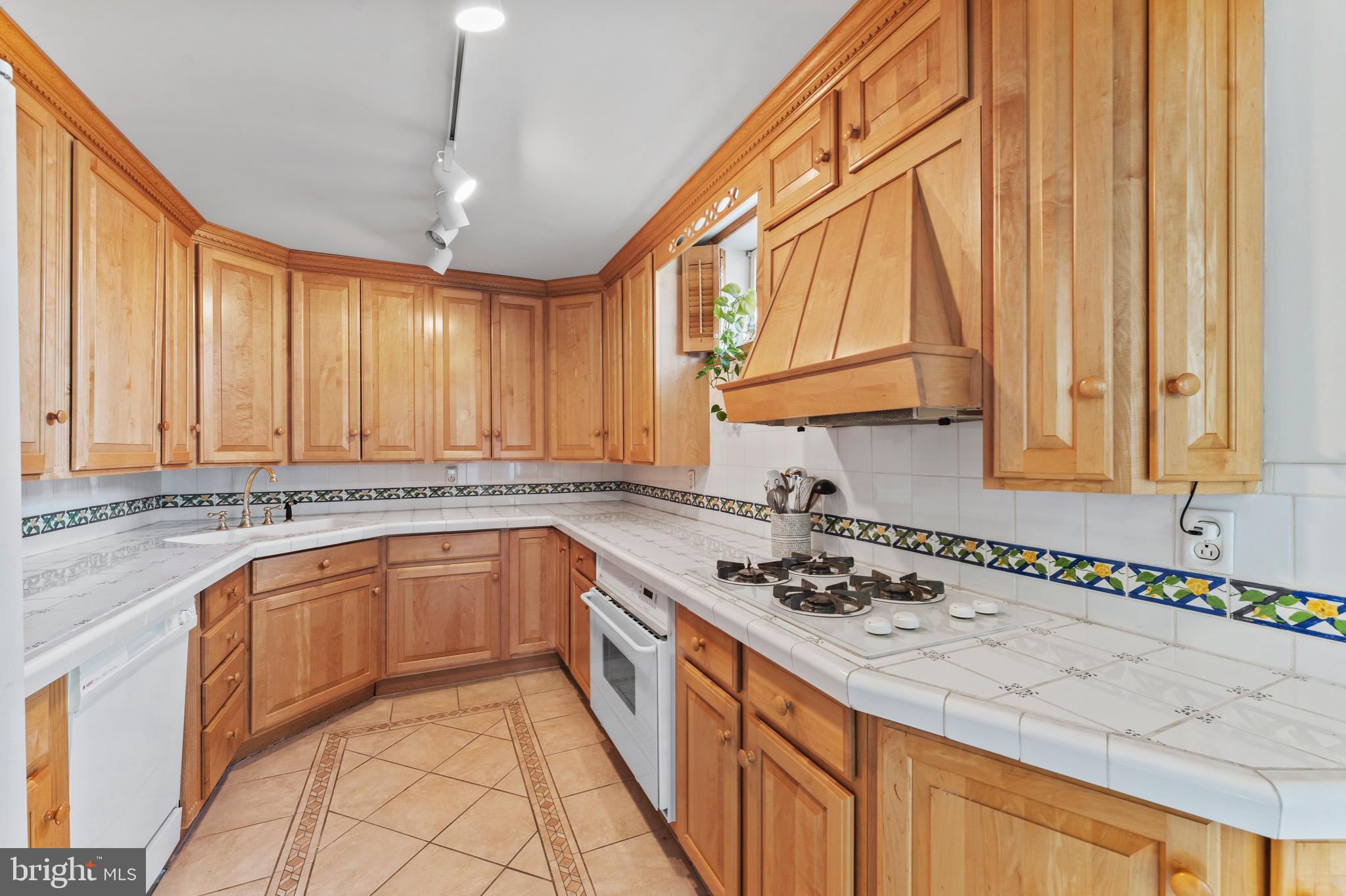 39070 LITTLE RIVER TURNPIKE