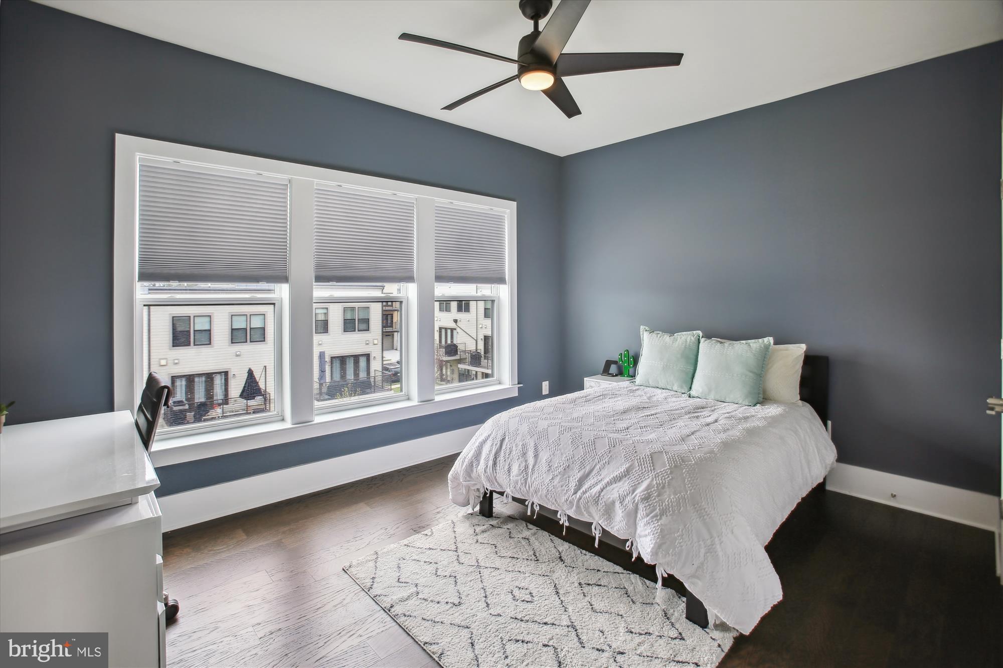 43075 TRACK BED TERRACE