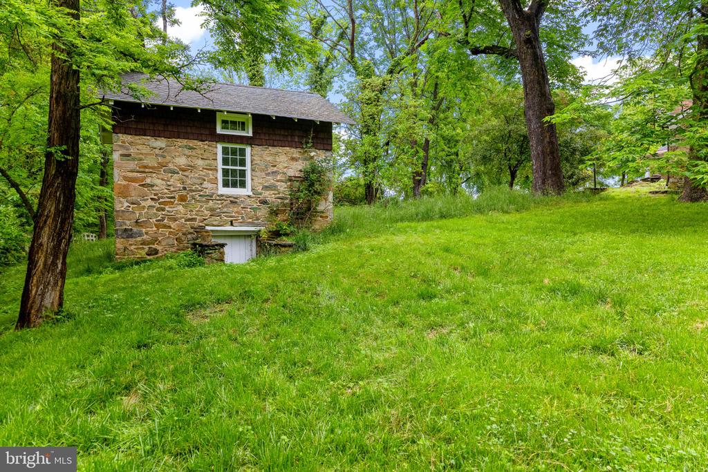 16158 CLARKES GAP ROAD