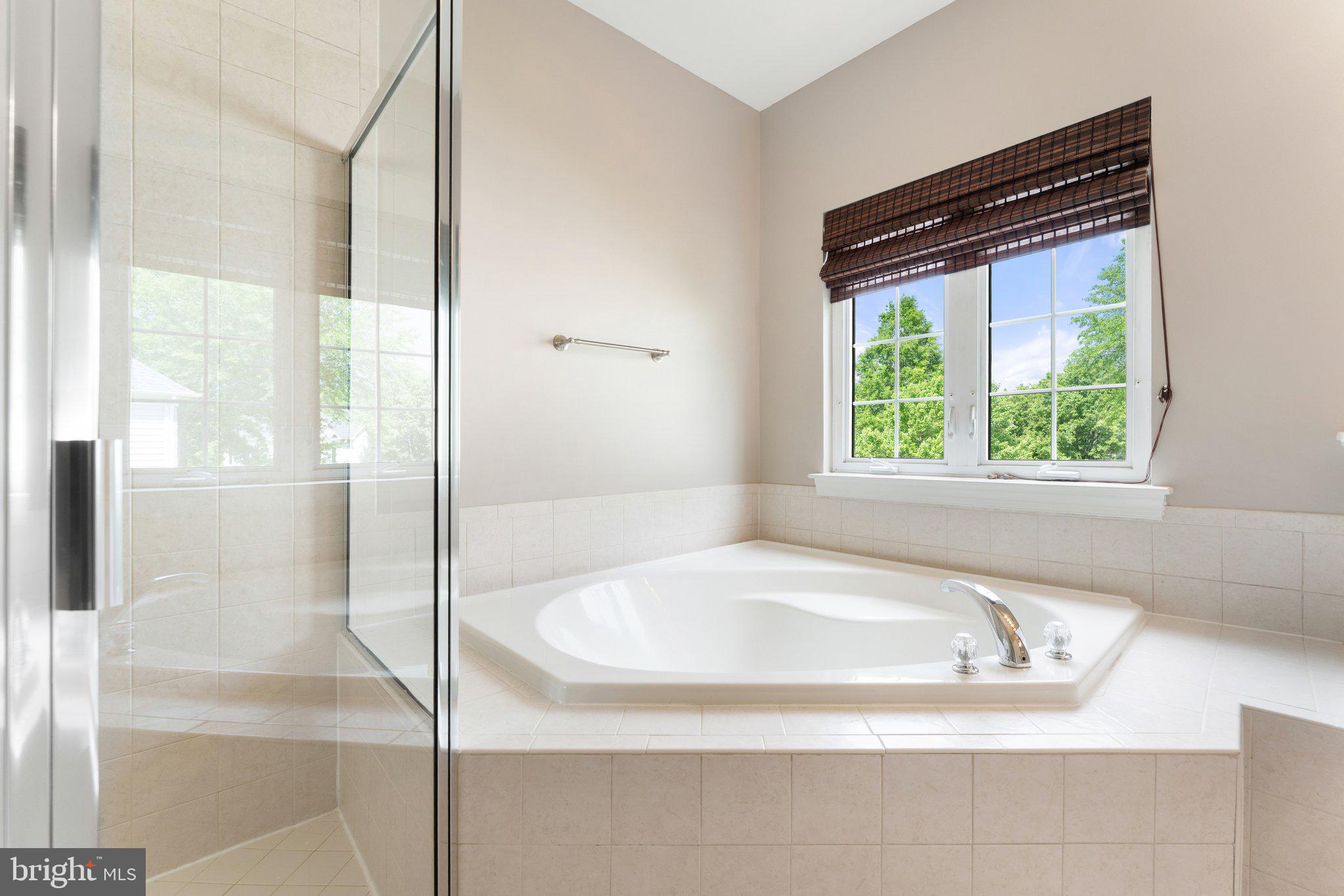 110 ROSEBROOK COURT NW