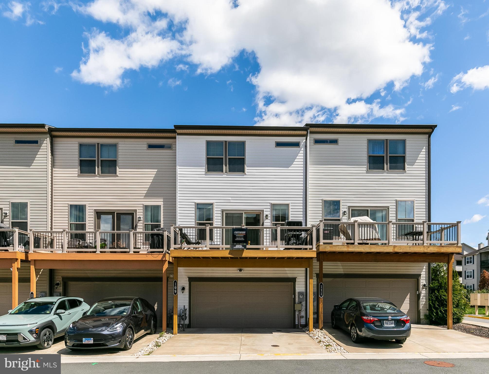 109 TOLOCKA TERRACE NE