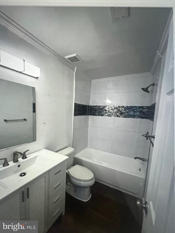 1113 HUNTMASTER TERRACE NE 101