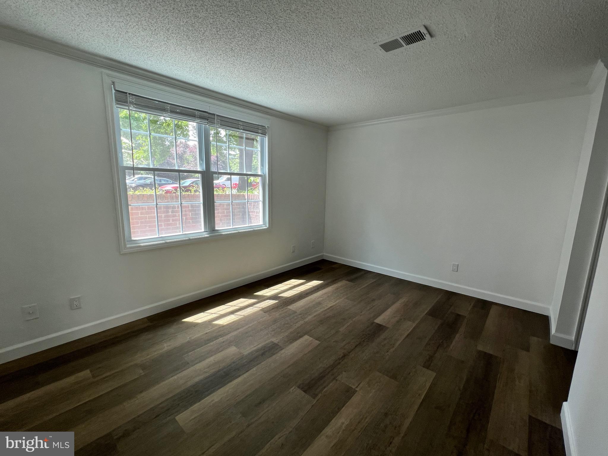 1113 HUNTMASTER TERRACE NE 101