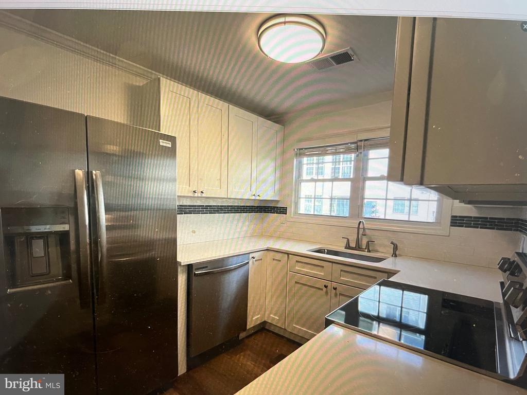 1113 HUNTMASTER TERRACE NE 101