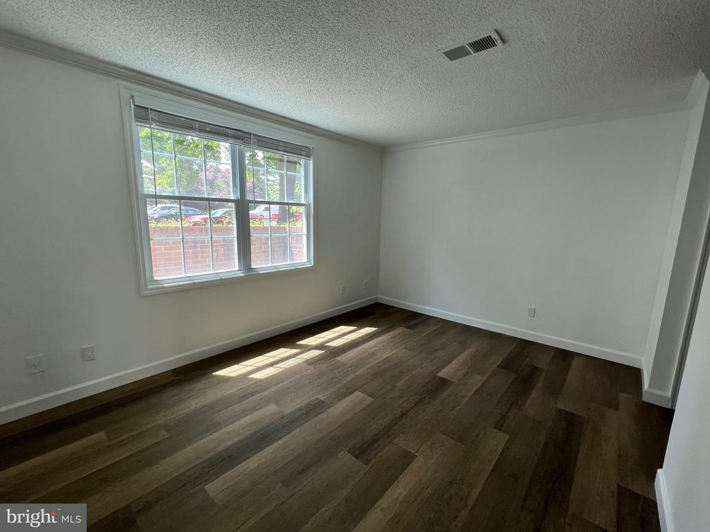 1113 HUNTMASTER TERRACE NE 101