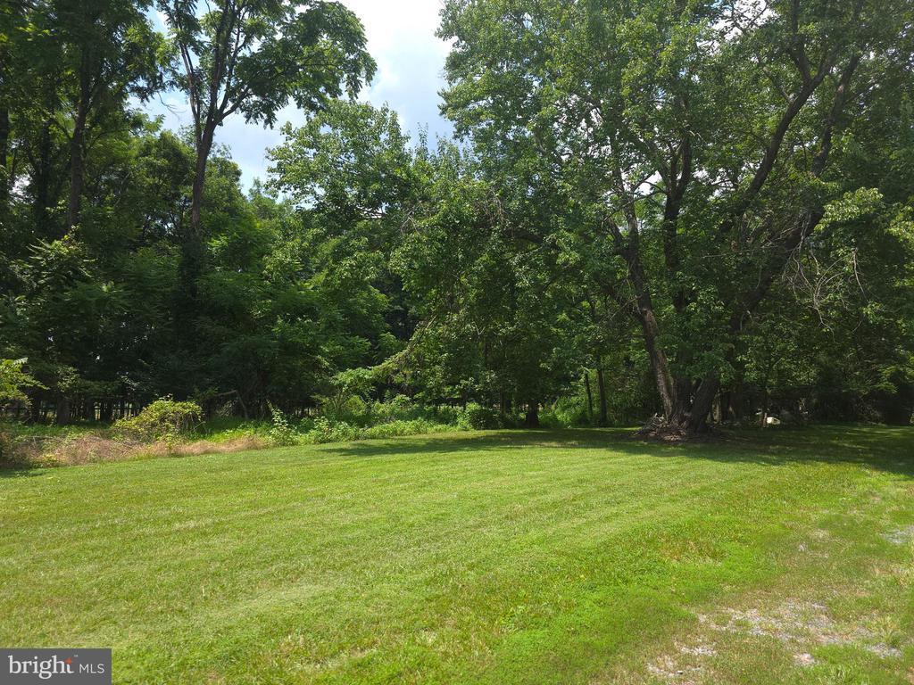 20991 GREENGARDEN RD,LOUDOUN