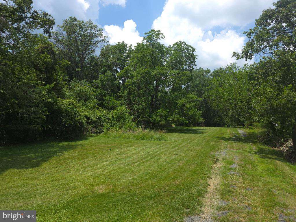 20991 GREENGARDEN RD,LOUDOUN