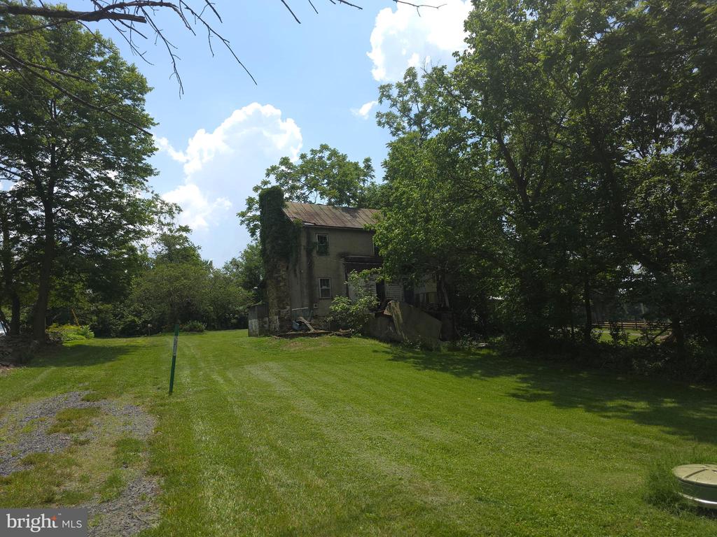 20991 GREENGARDEN RD,LOUDOUN