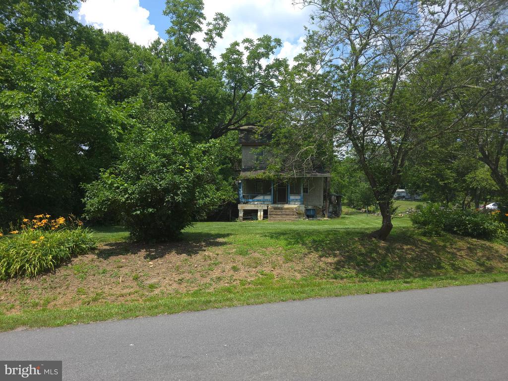 20991 GREENGARDEN RD,LOUDOUN