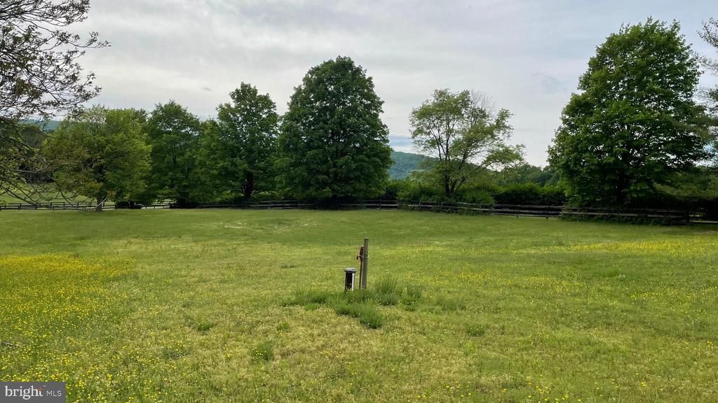 19240 WALSH FARM LANE