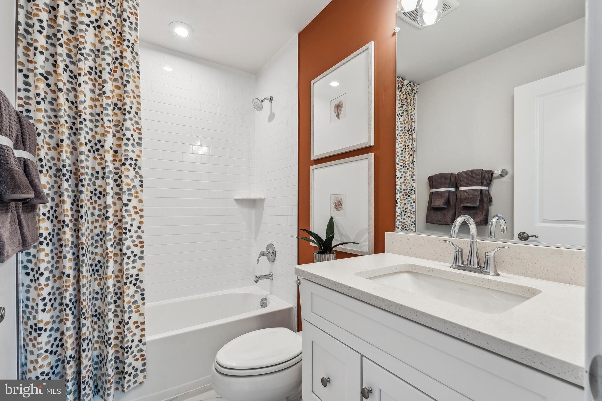 1057 VENIFENA TERRACE SE