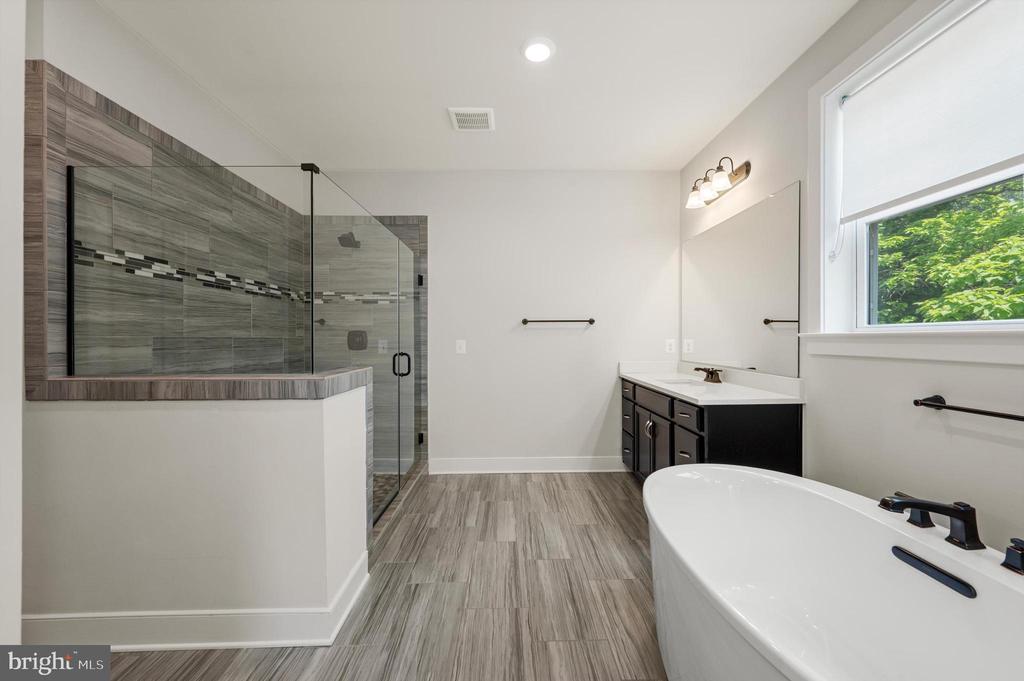 121 S 32ND STREET