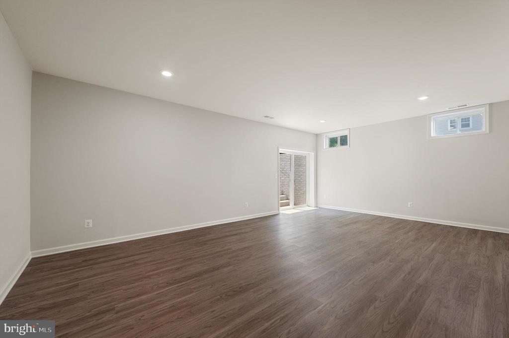 121 S 32ND STREET