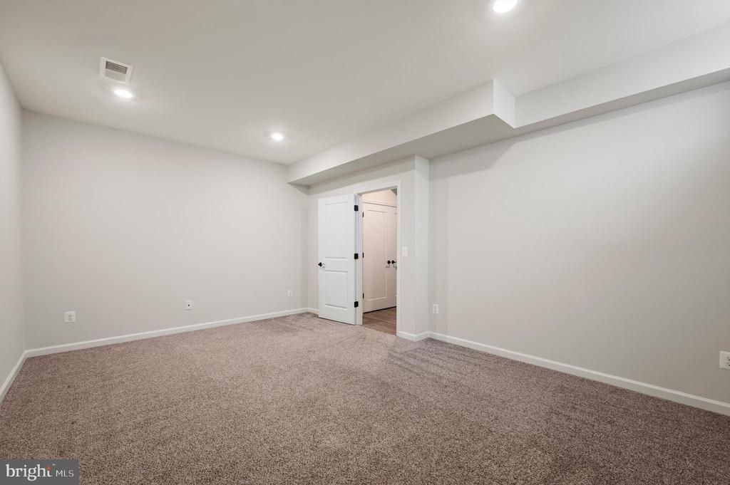 121 S 32ND STREET
