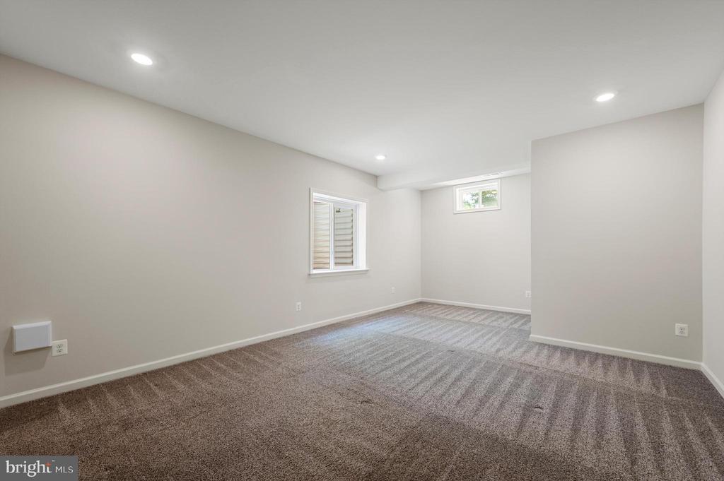 121 S 32ND STREET