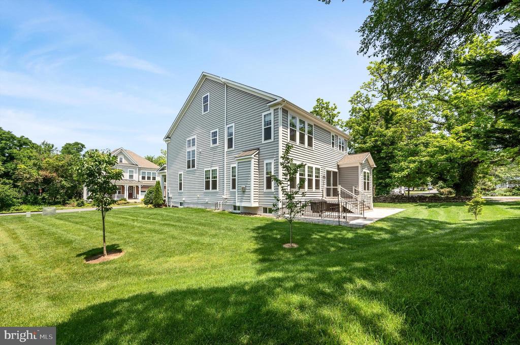 121 S 32ND STREET