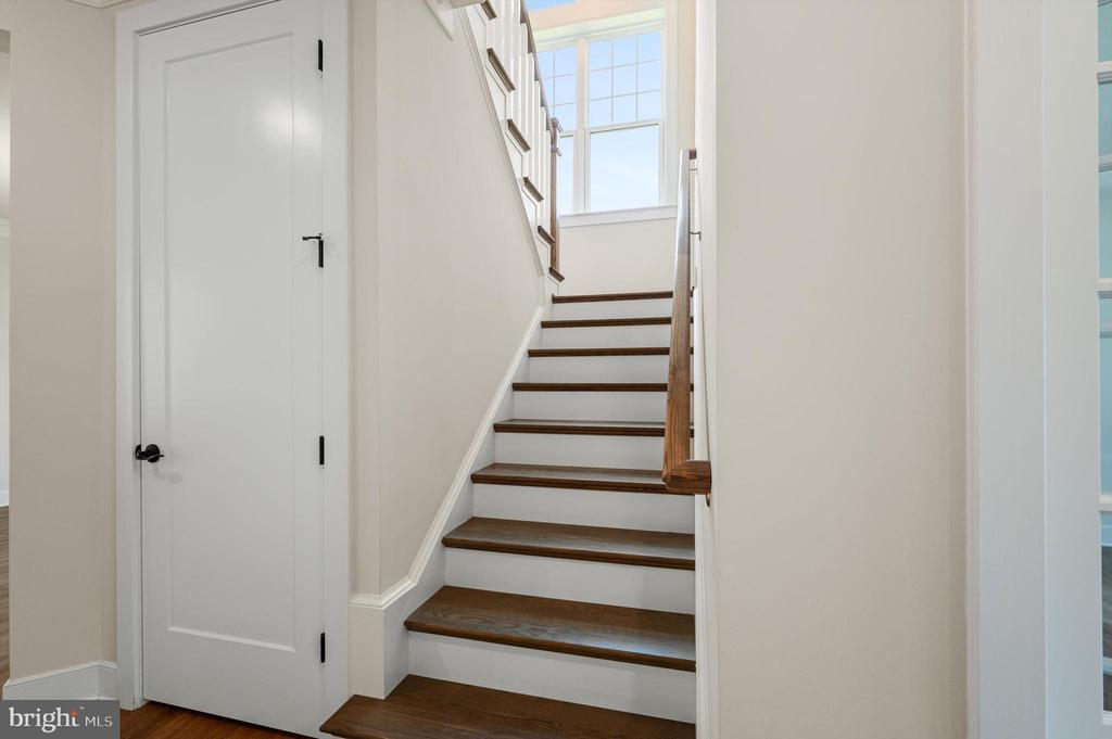 121 S 32ND STREET
