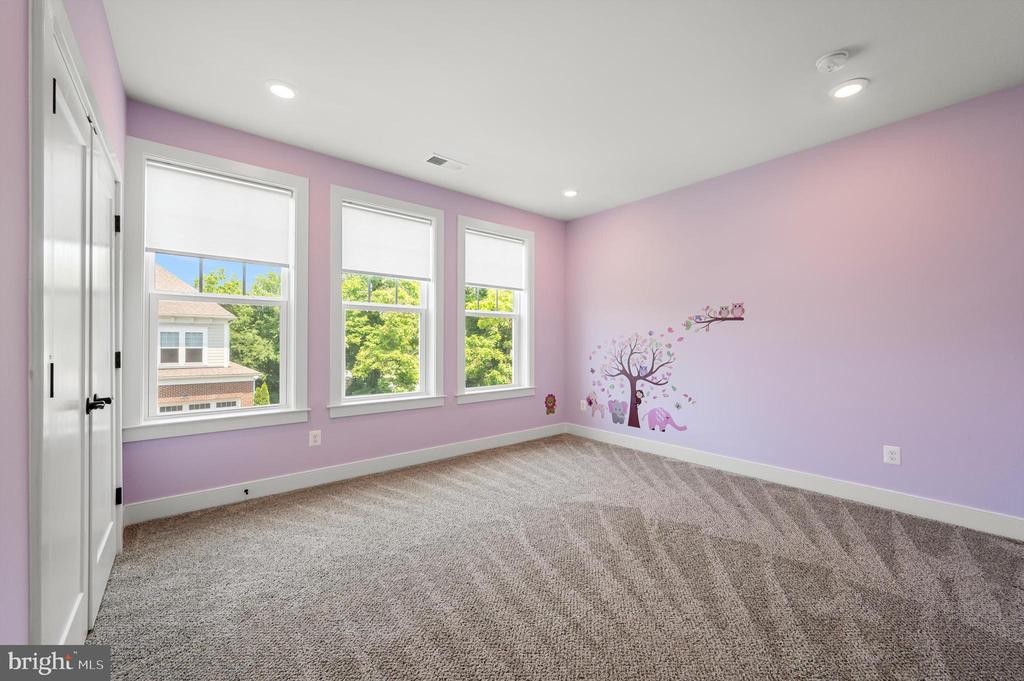 121 S 32ND STREET