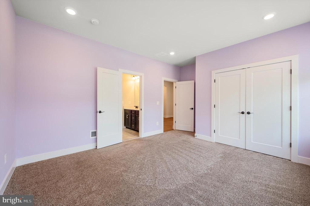 121 S 32ND STREET