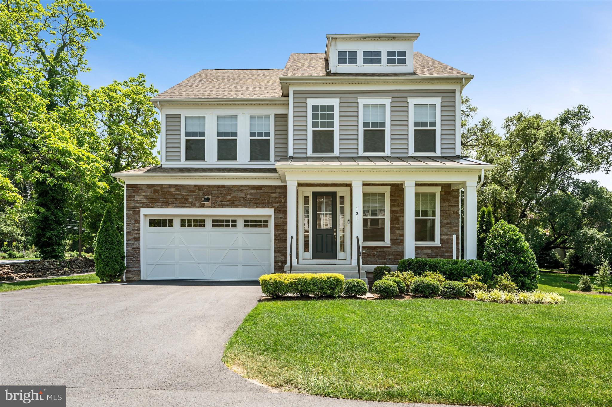 121 S 32ND STREET