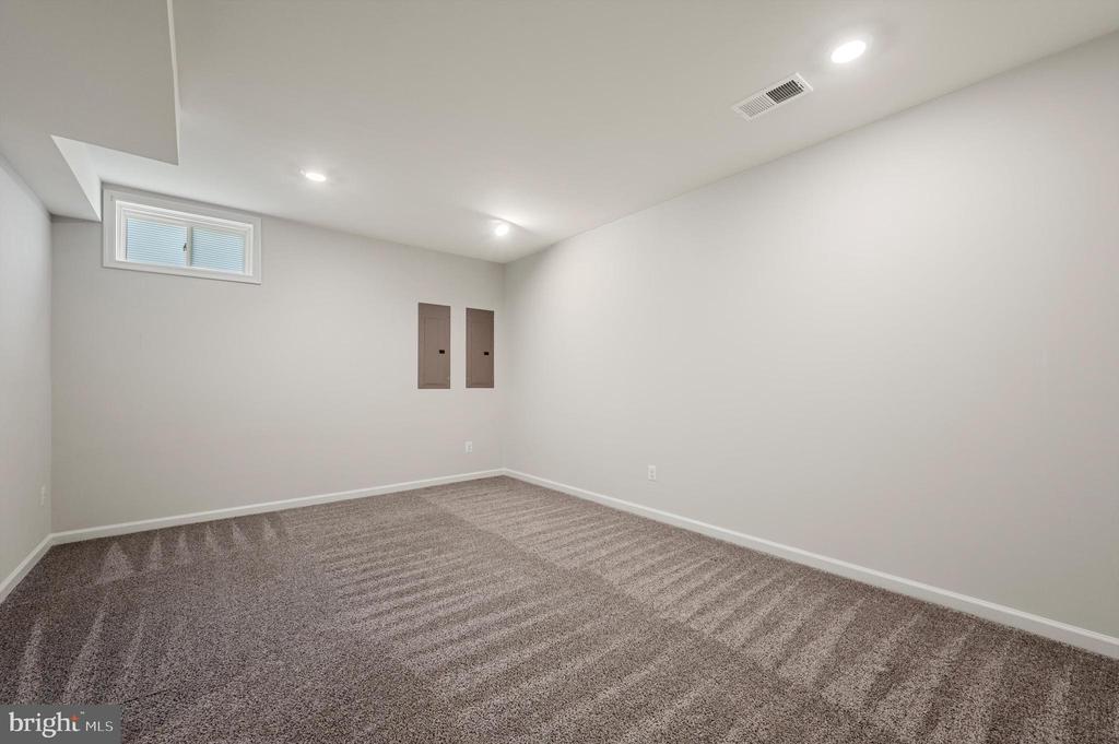 121 S 32ND STREET