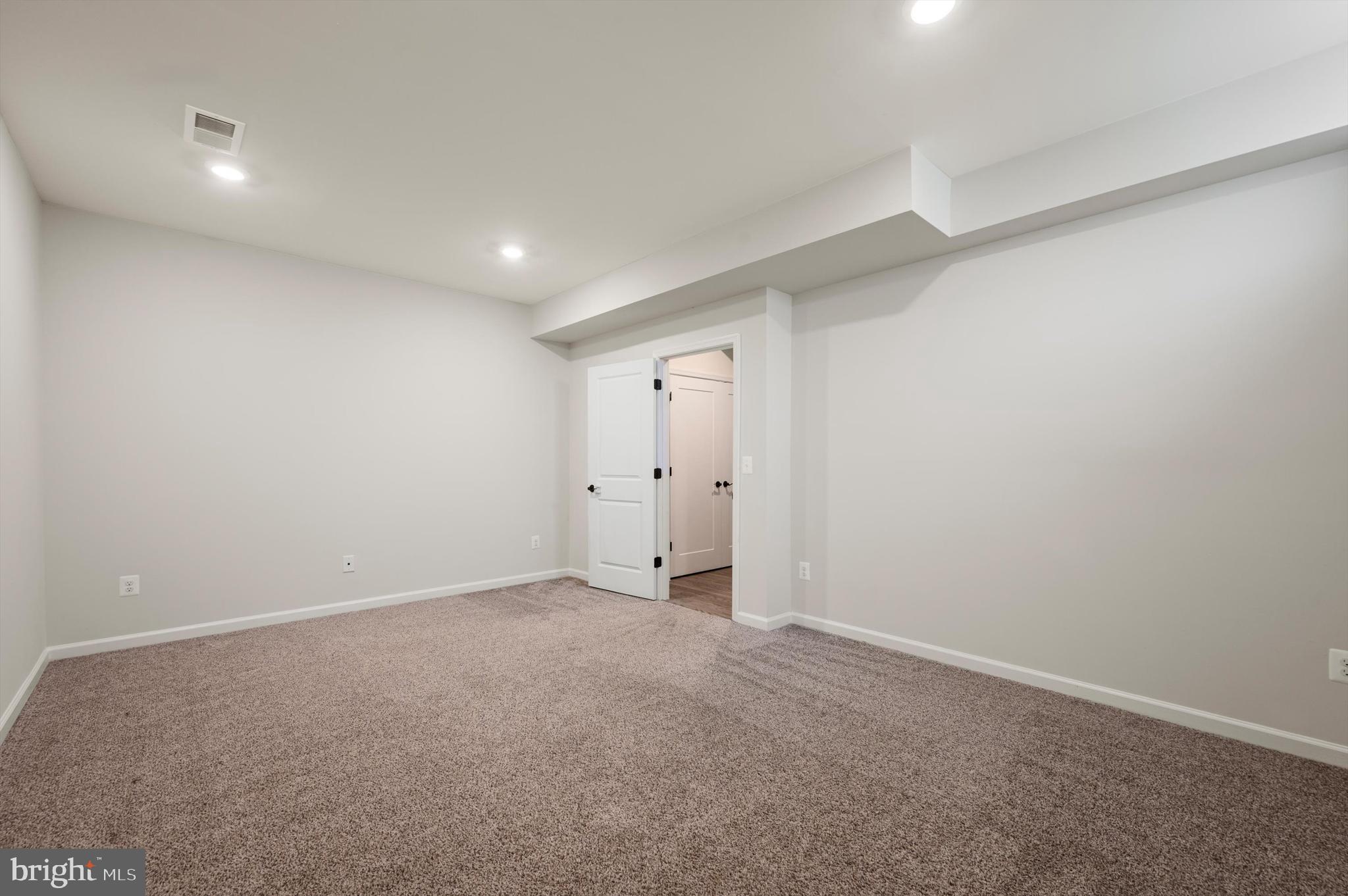 121 S 32ND STREET