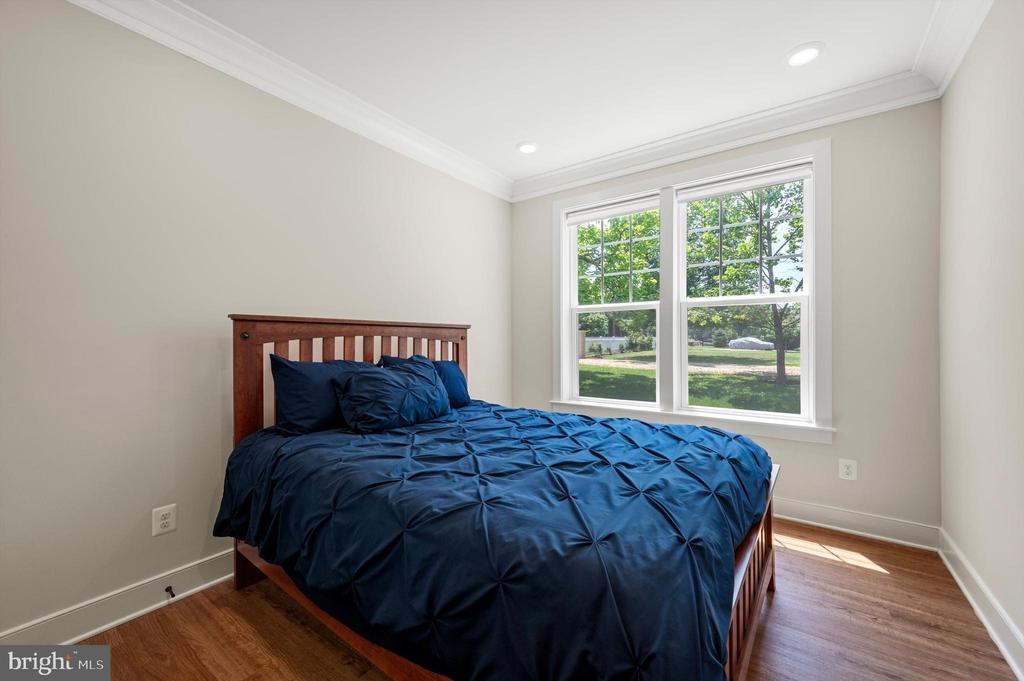 121 S 32ND STREET