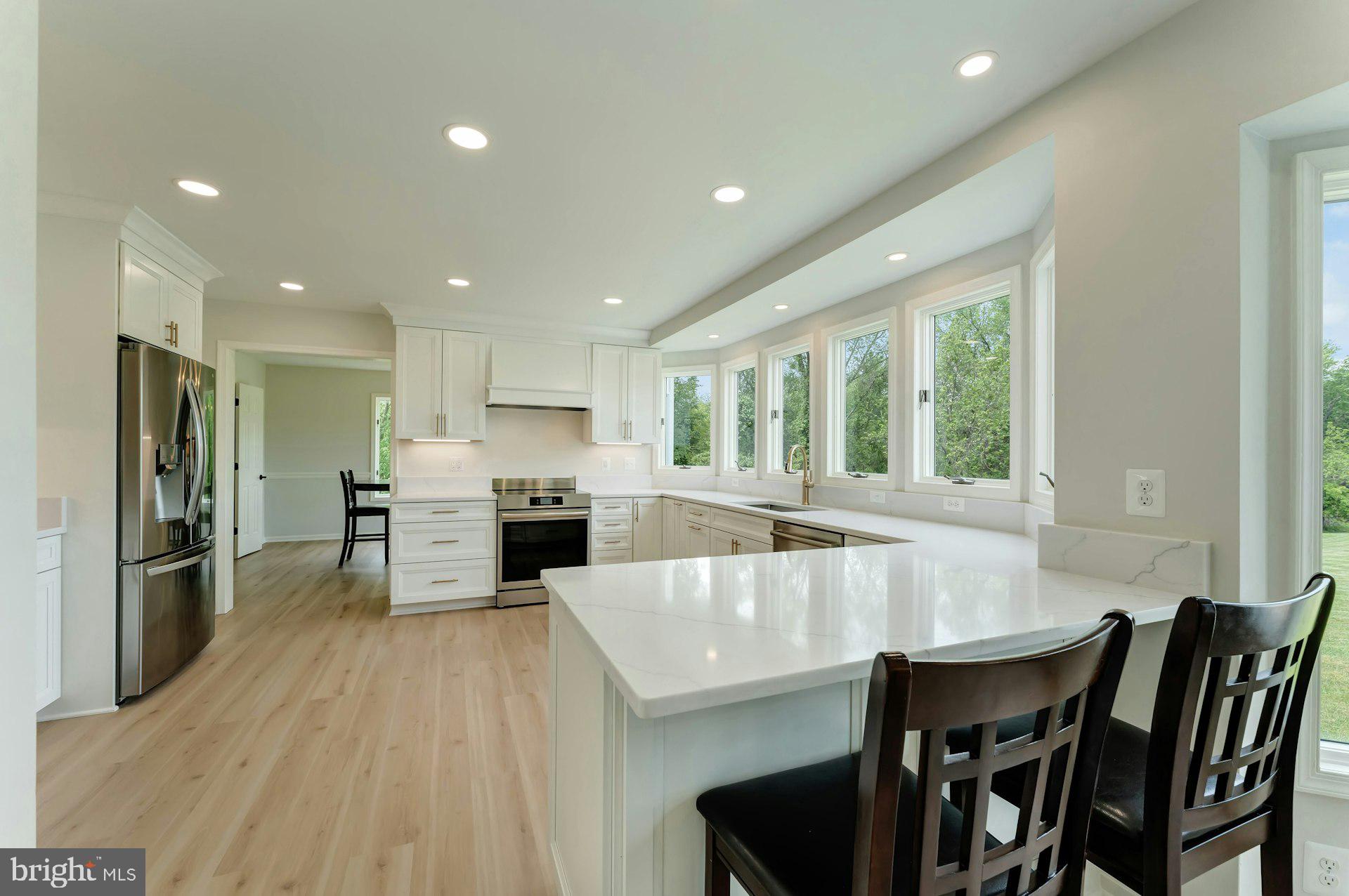 17045 HAMILTON STATION ROAD