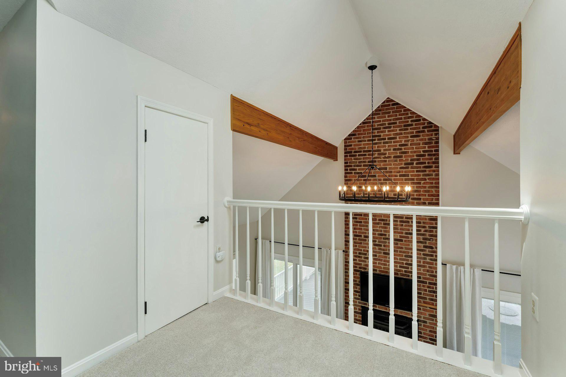 17045 HAMILTON STATION ROAD
