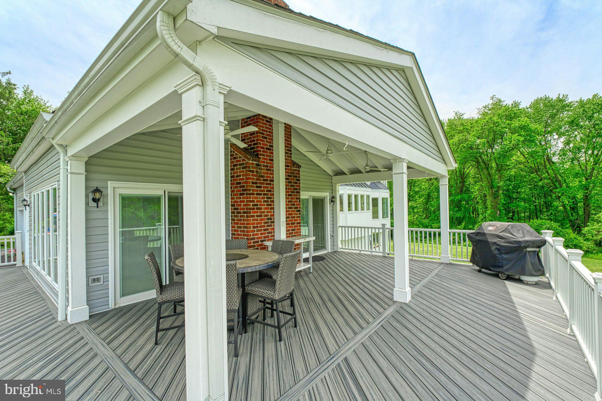 17045 HAMILTON STATION ROAD