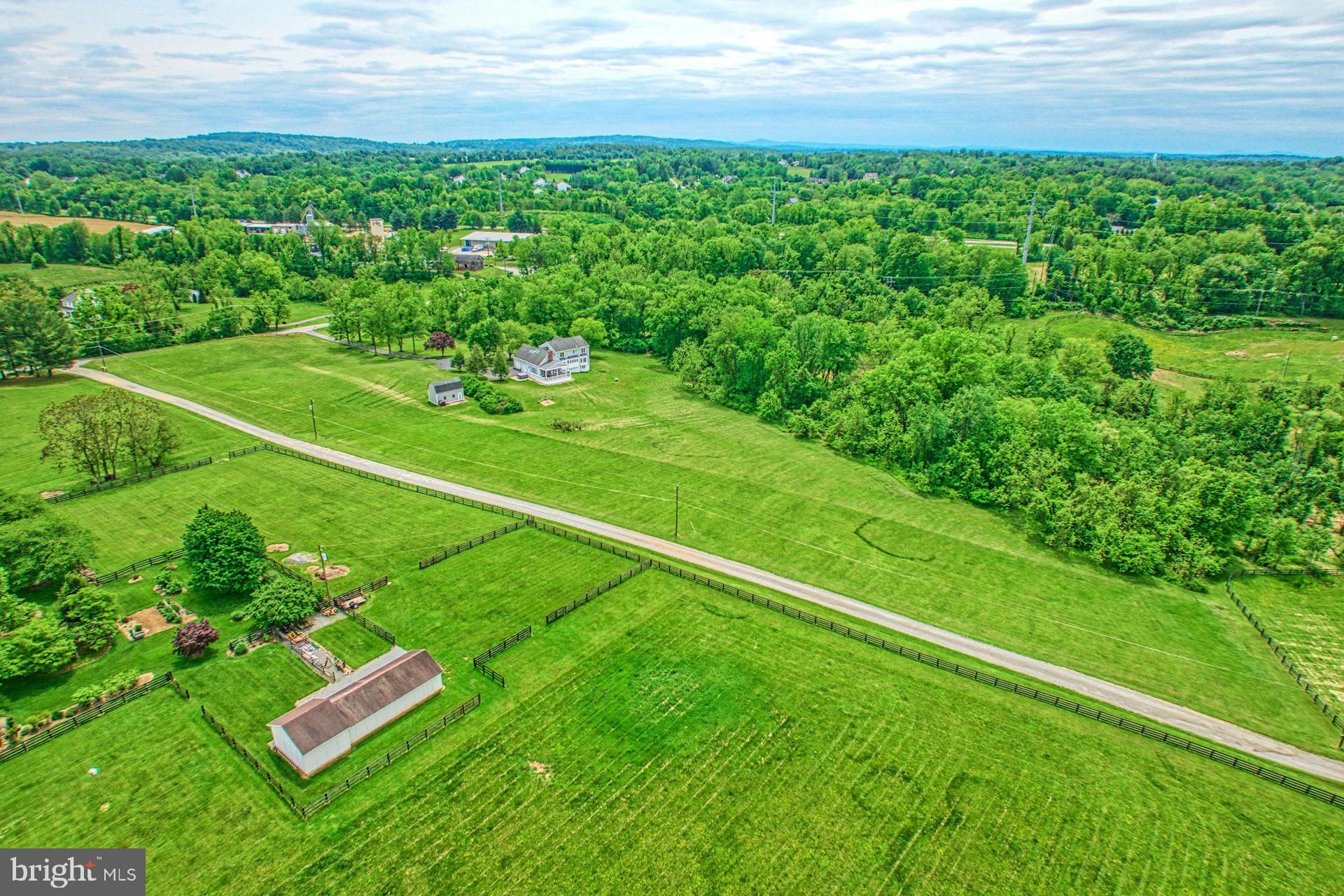 17045 HAMILTON STATION ROAD