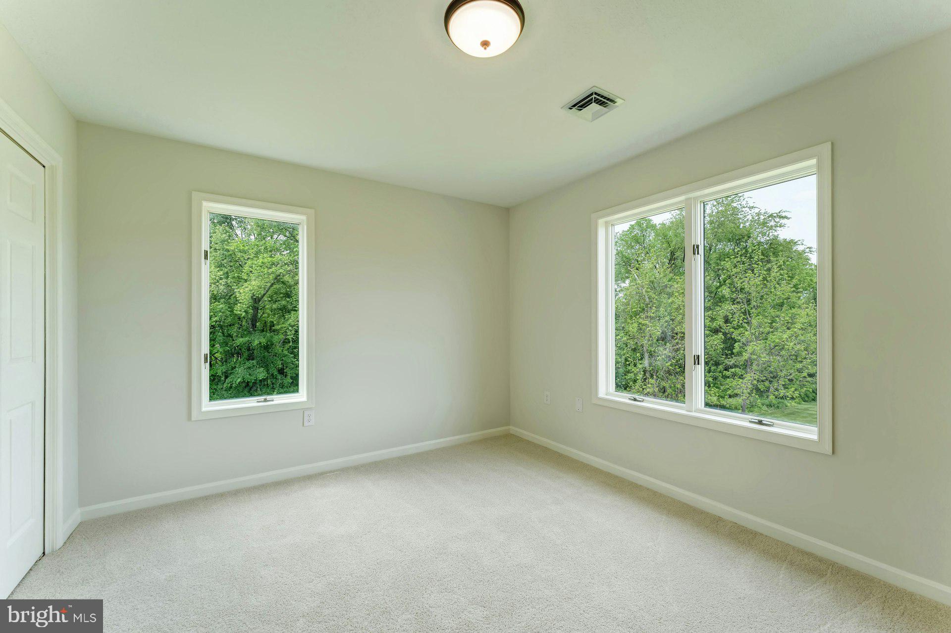 17045 HAMILTON STATION ROAD