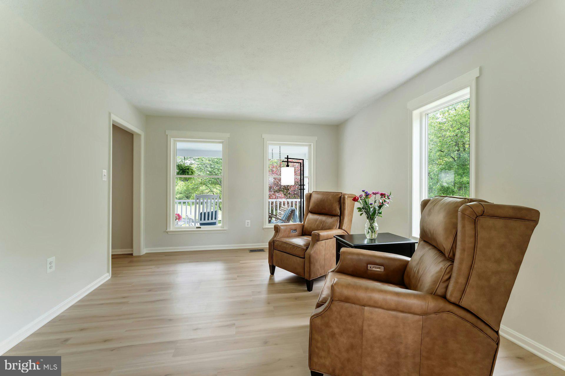 17045 HAMILTON STATION ROAD