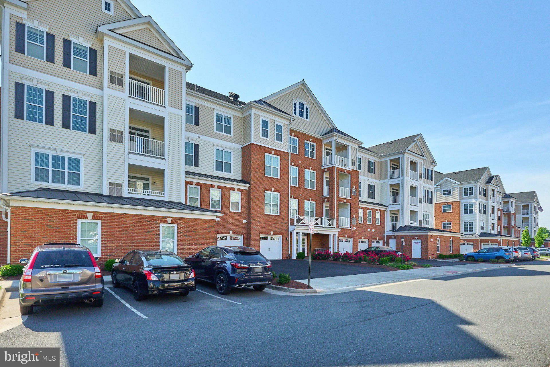 21004 ROCKY KNOLL SQUARE 303