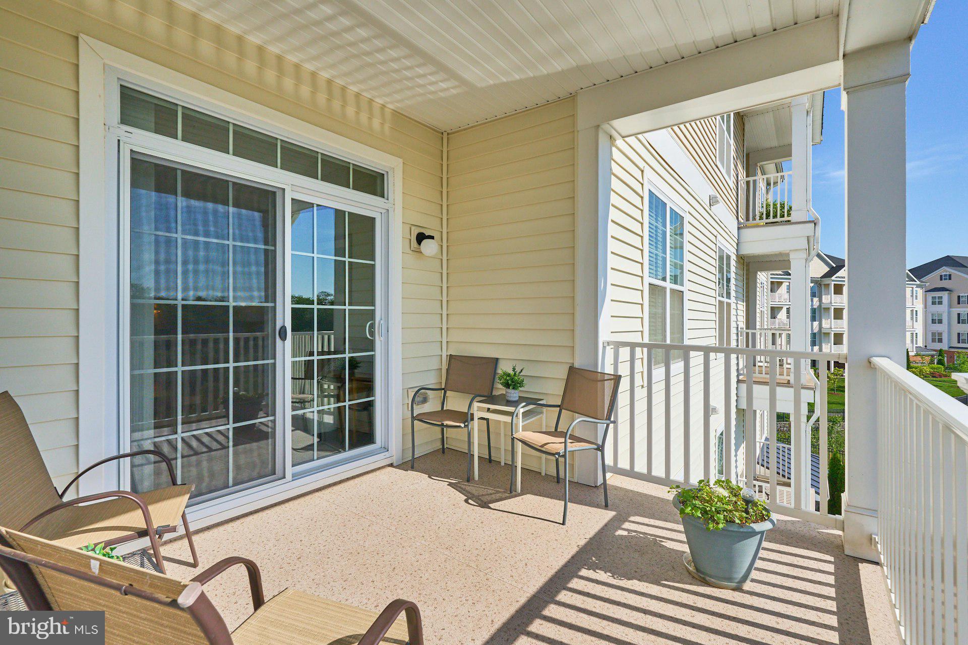 21004 ROCKY KNOLL SQUARE 303