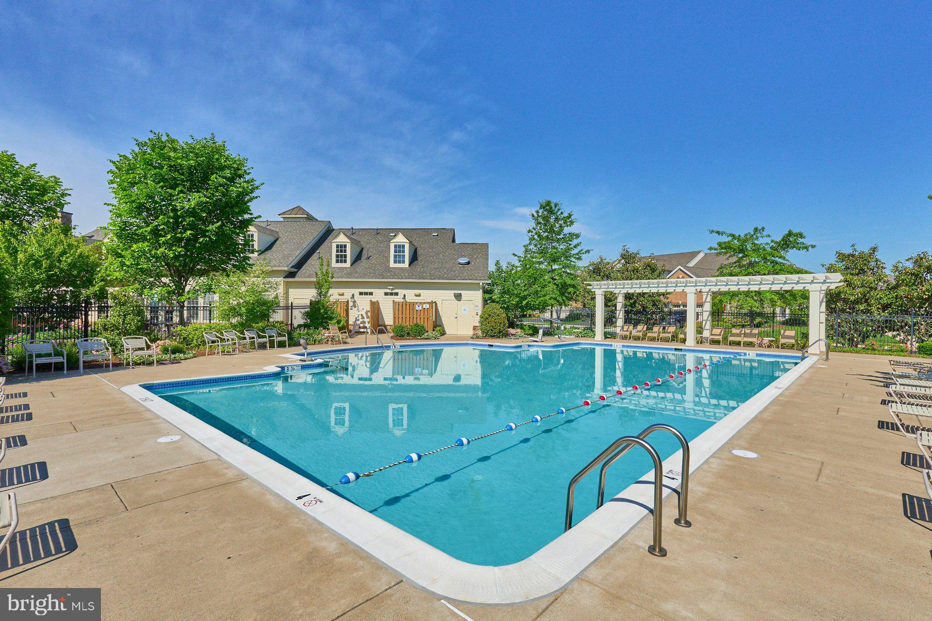 21004 ROCKY KNOLL SQUARE 303