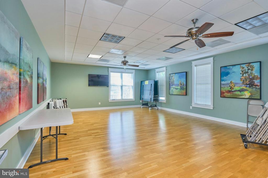 21004 ROCKY KNOLL SQUARE 303