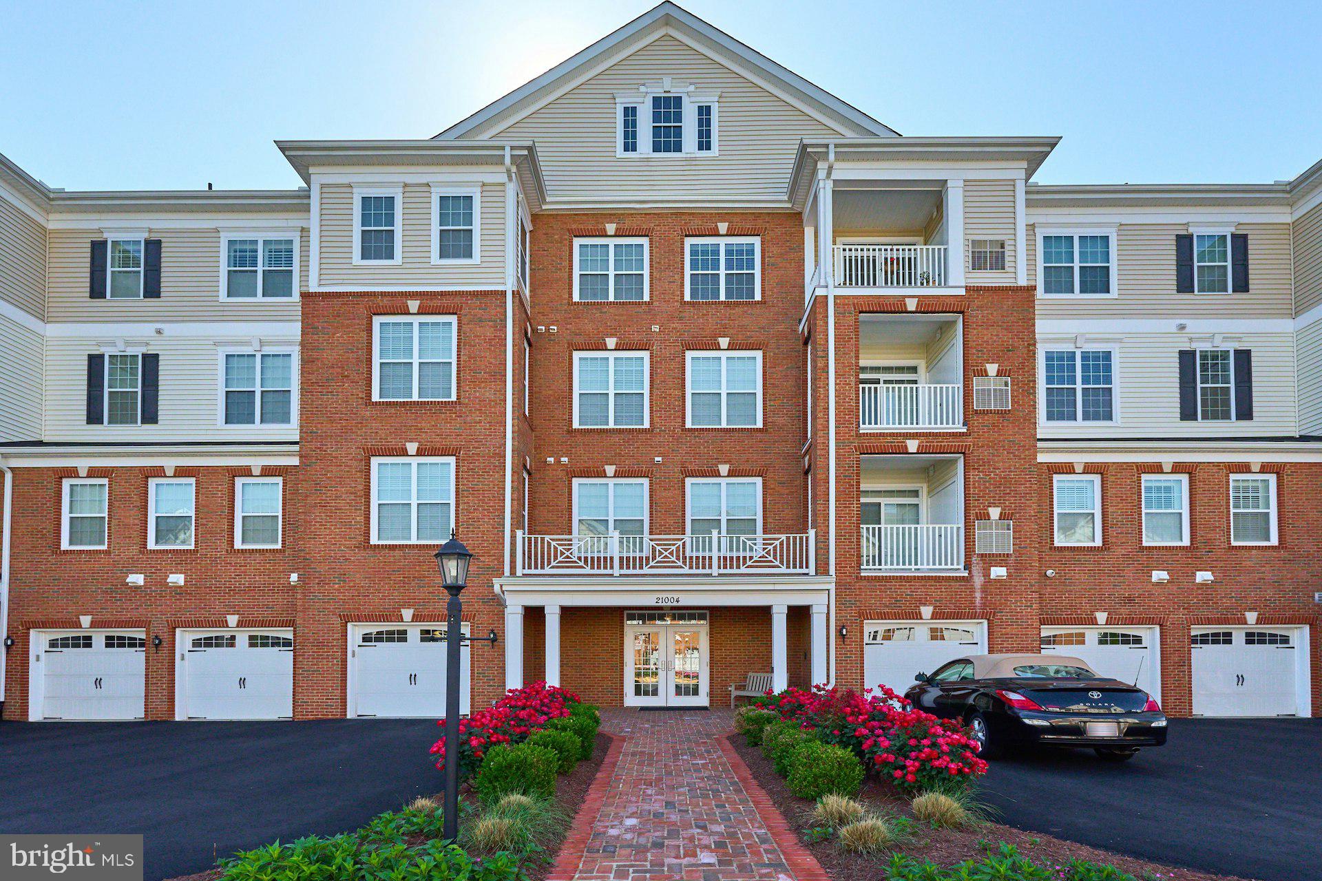 21004 ROCKY KNOLL SQUARE 303