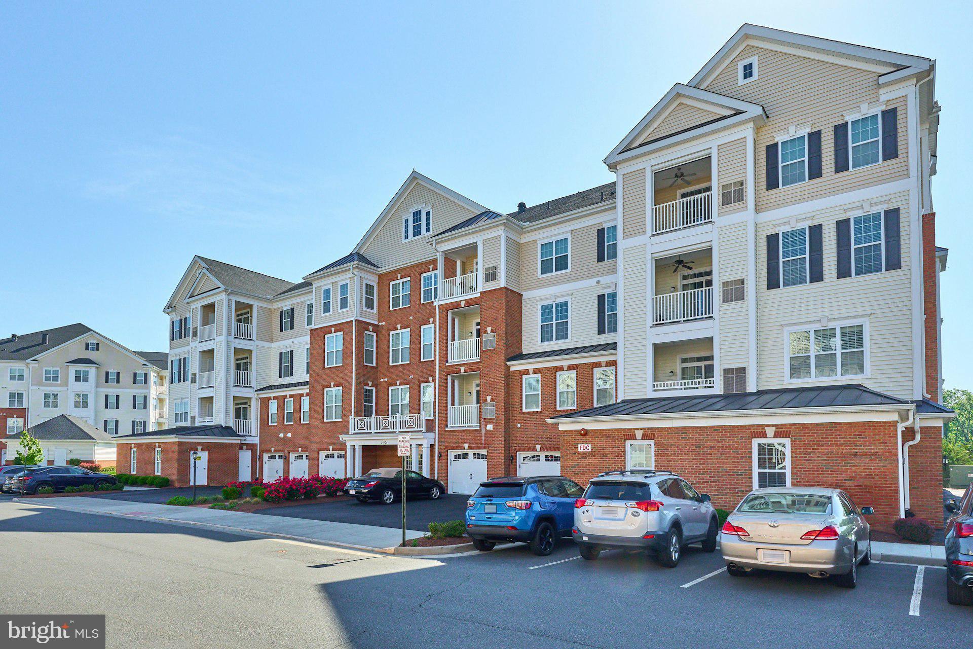 21004 ROCKY KNOLL SQUARE 303
