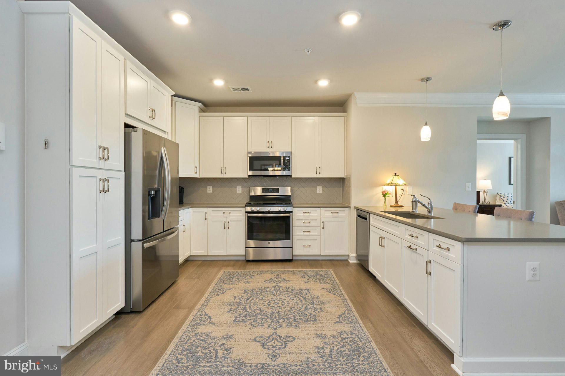 21004 ROCKY KNOLL SQUARE 303