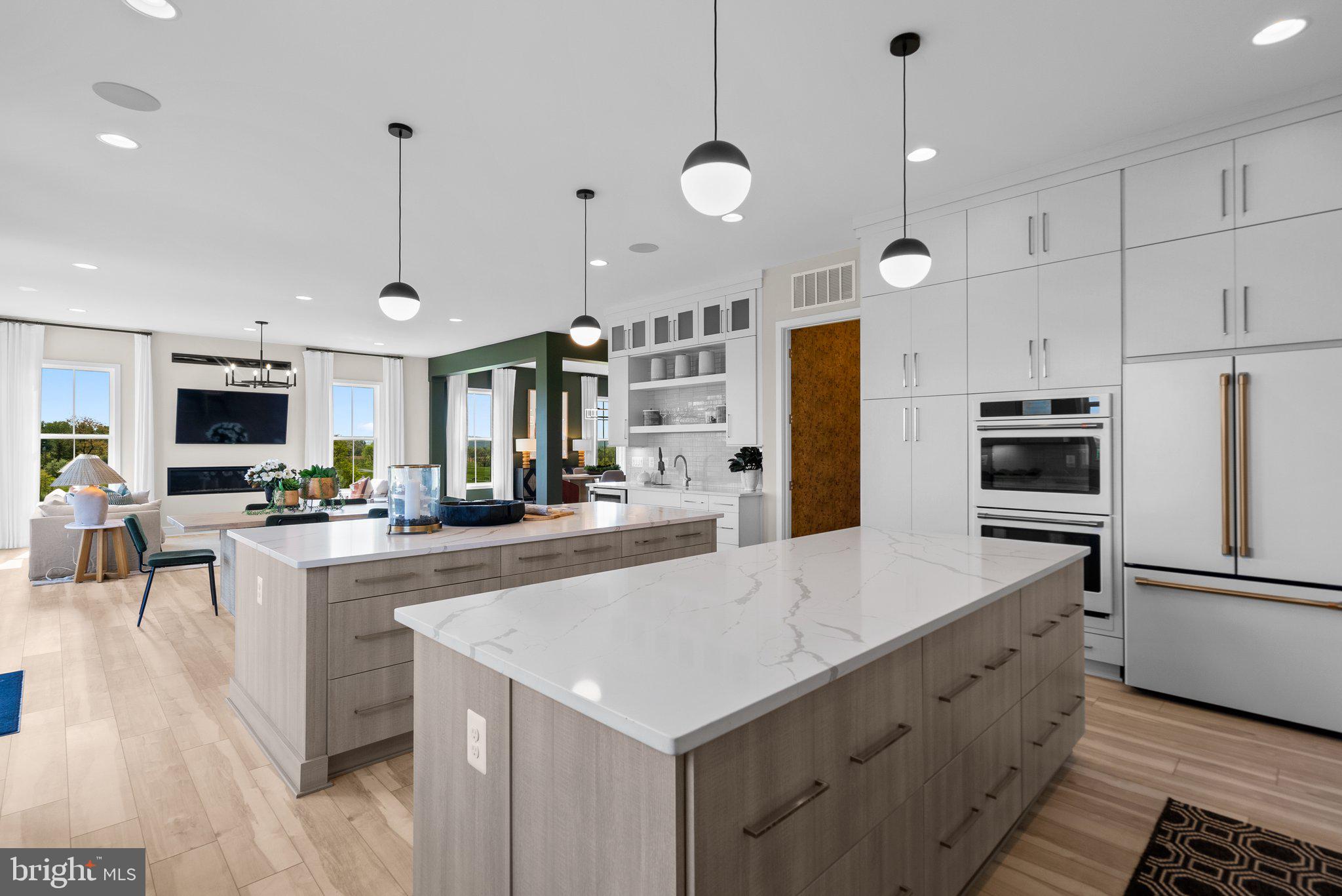 38875 SILVER KING CIRCLE