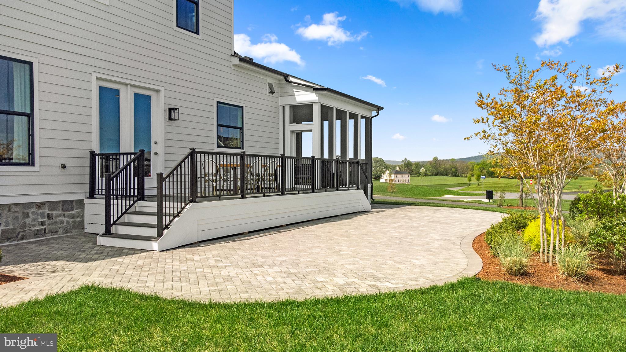 38875 SILVER KING CIRCLE