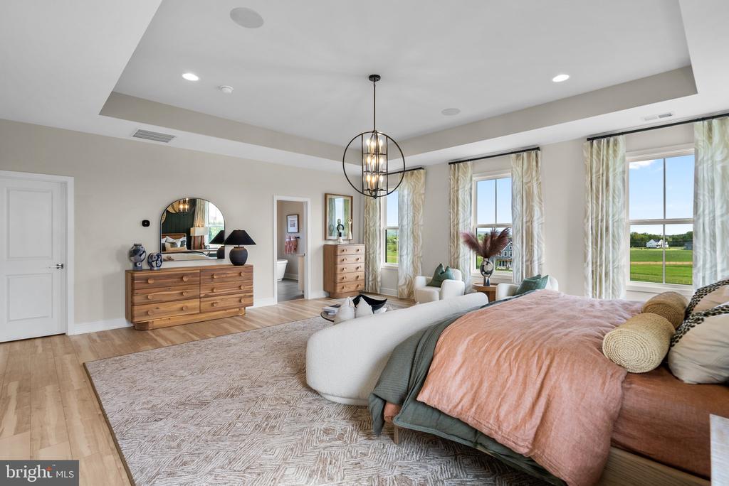38875 SILVER KING CIRCLE