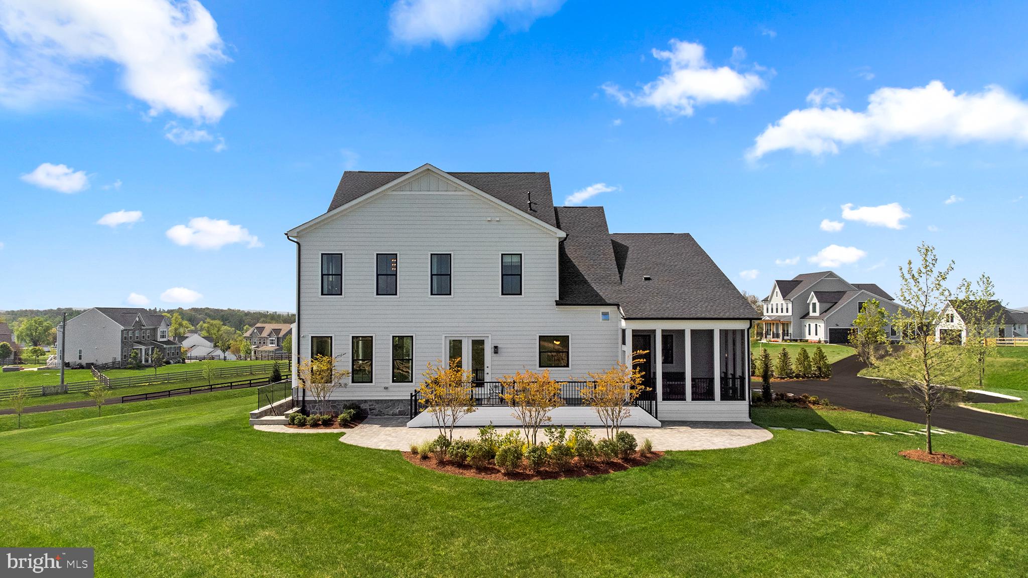 38875 SILVER KING CIRCLE